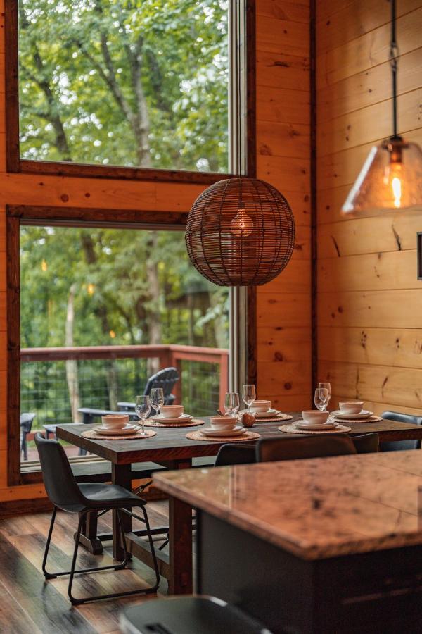 New Cozy Mountain Cabin Hot Tub Near Downtown Gatlinburg Buitenkant foto