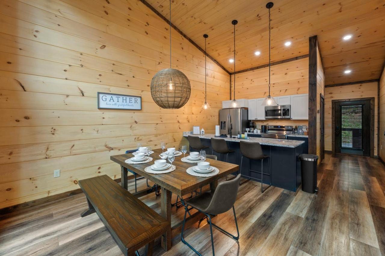 New Cozy Mountain Cabin Hot Tub Near Downtown Gatlinburg Buitenkant foto