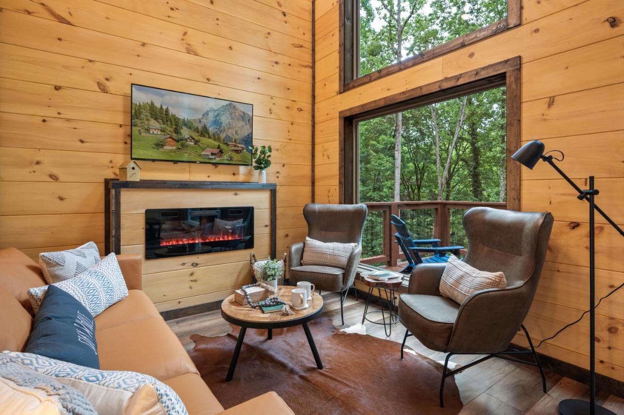 New Cozy Mountain Cabin Hot Tub Near Downtown Gatlinburg Buitenkant foto