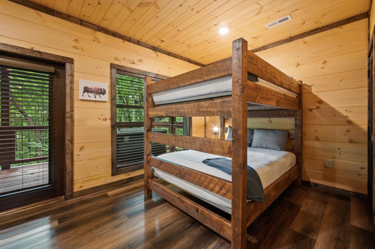 New Cozy Mountain Cabin Hot Tub Near Downtown Gatlinburg Buitenkant foto