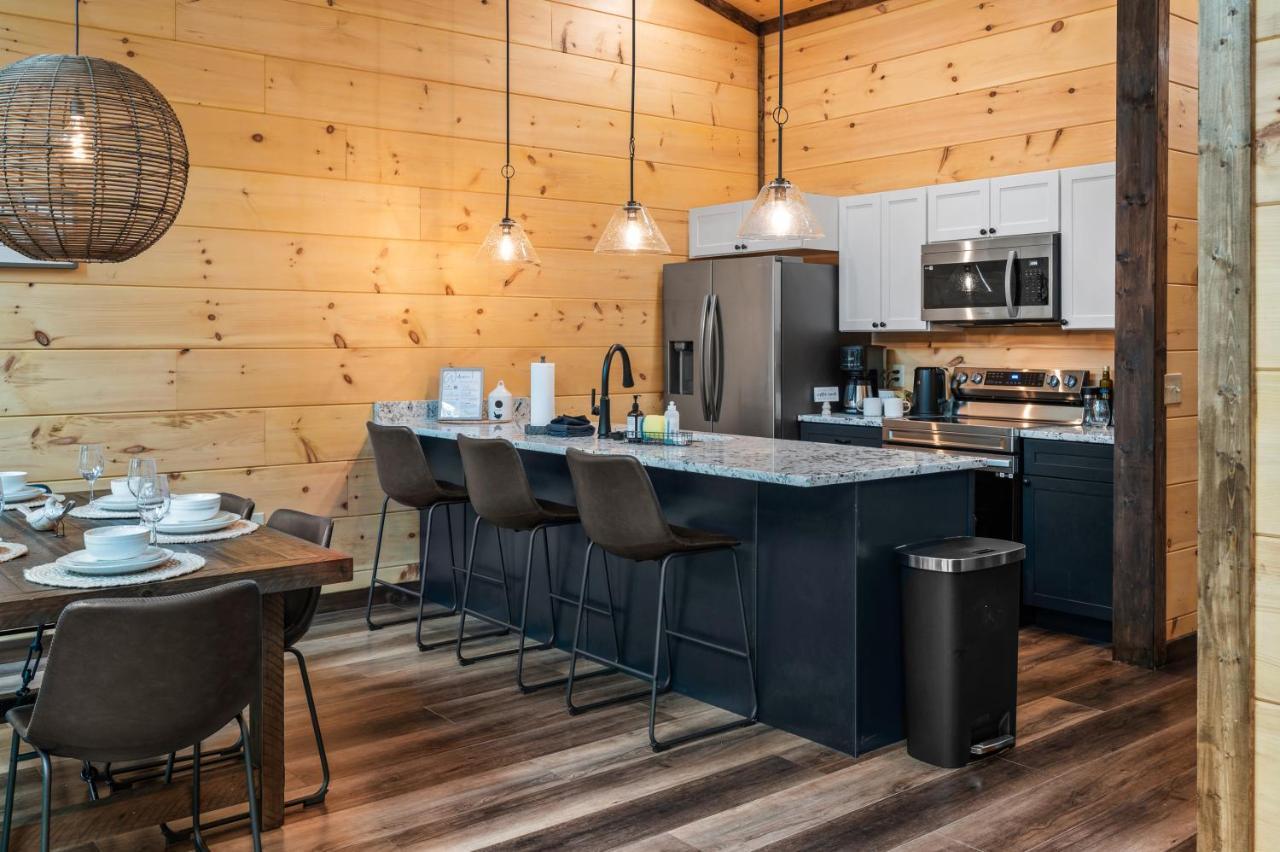 New Cozy Mountain Cabin Hot Tub Near Downtown Gatlinburg Buitenkant foto