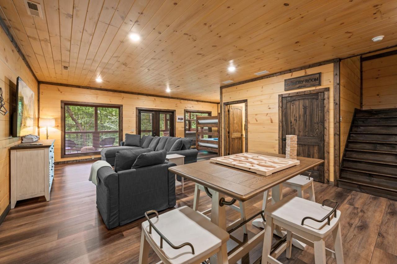 New Cozy Mountain Cabin Hot Tub Near Downtown Gatlinburg Buitenkant foto