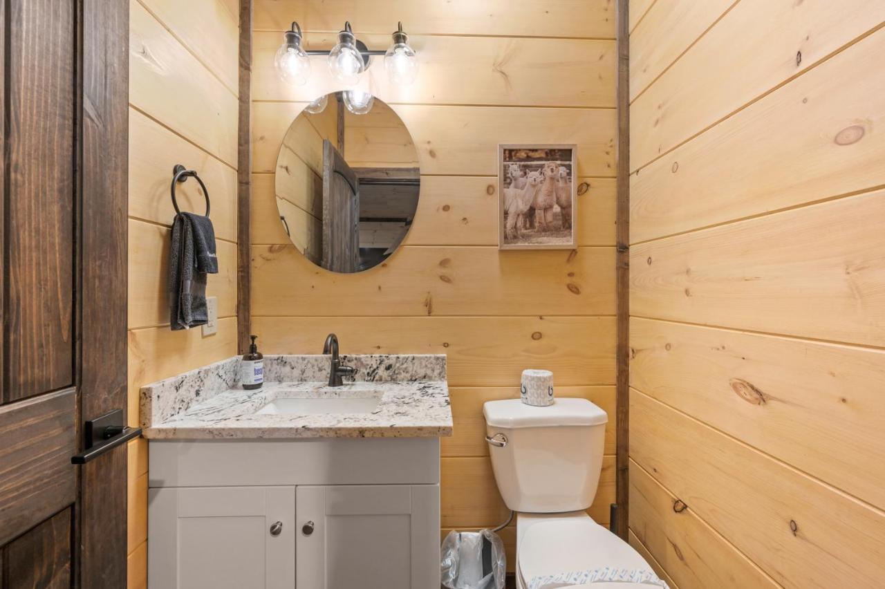 New Cozy Mountain Cabin Hot Tub Near Downtown Gatlinburg Buitenkant foto